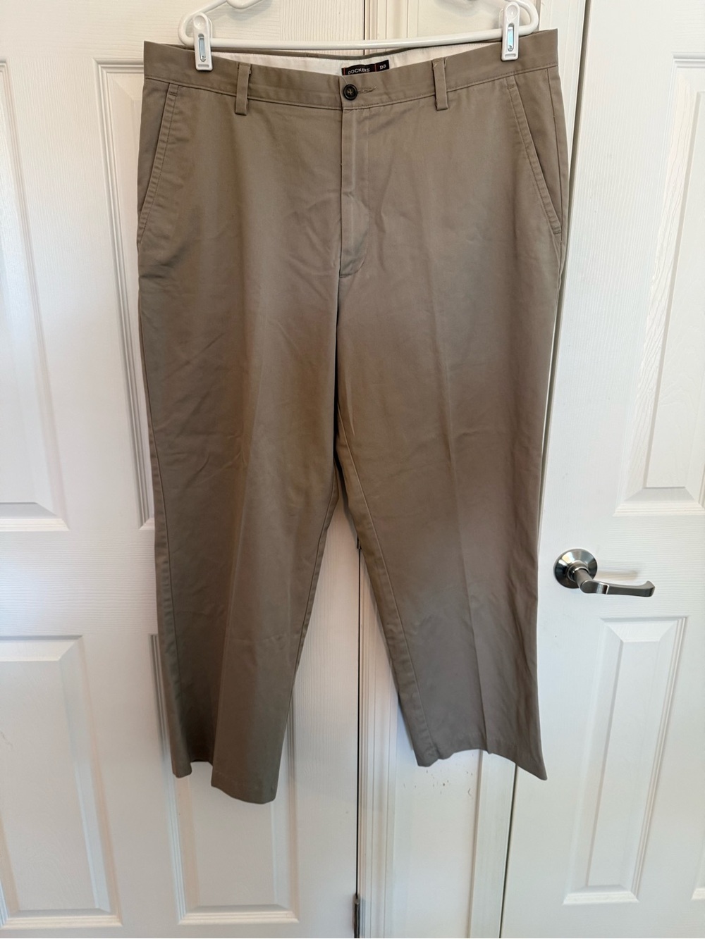 Dockers Men's Tan Chino Pants